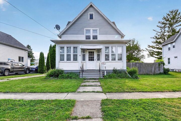Property Photo:  414 N Monroe Street  WI 53098 