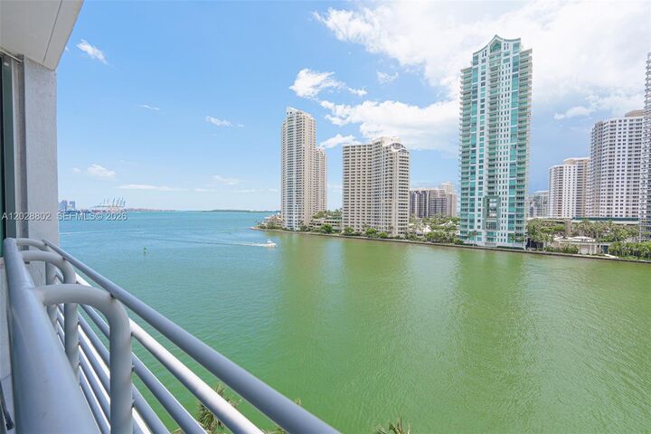 Property Photo:  325 S Biscayne Blvd 821  FL 33131 