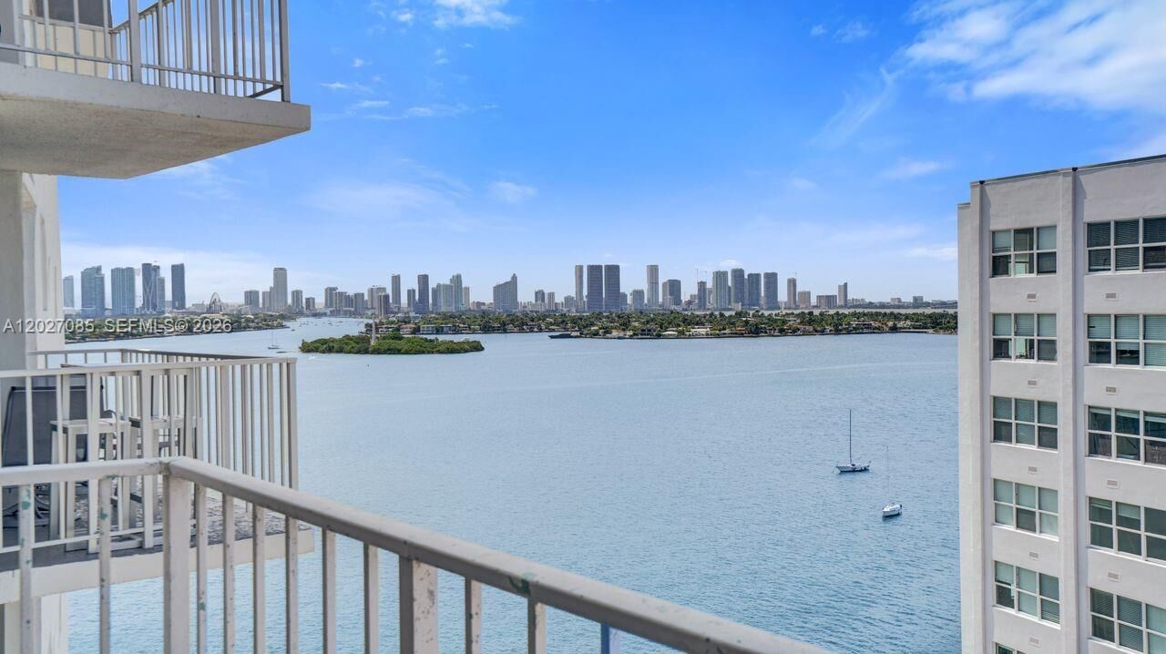 Property Photo:  1228 West Ave 1404  FL 33139 