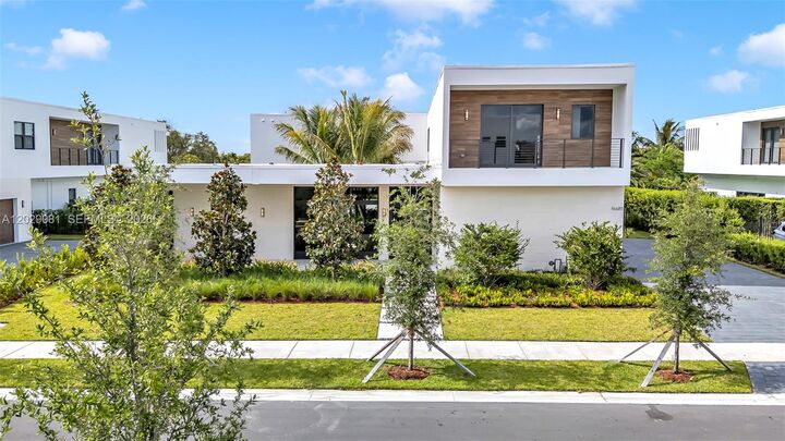 Property Photo:  16689 N Botaniko Dr N  FL 33326 