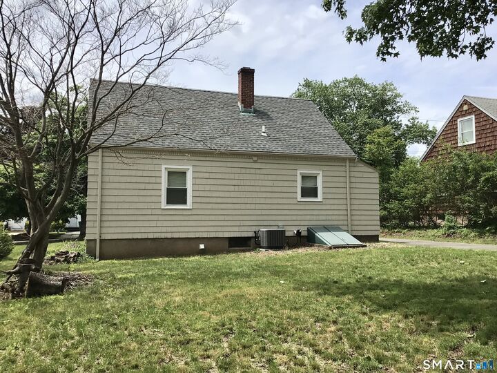 Property Photo:  28 Thayer Road  CT 06514 