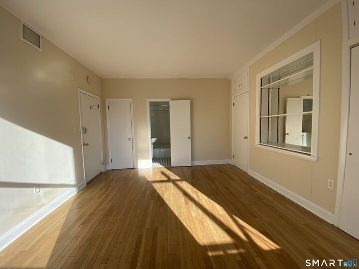 Property Photo: 268 College Street 2R CT 06510