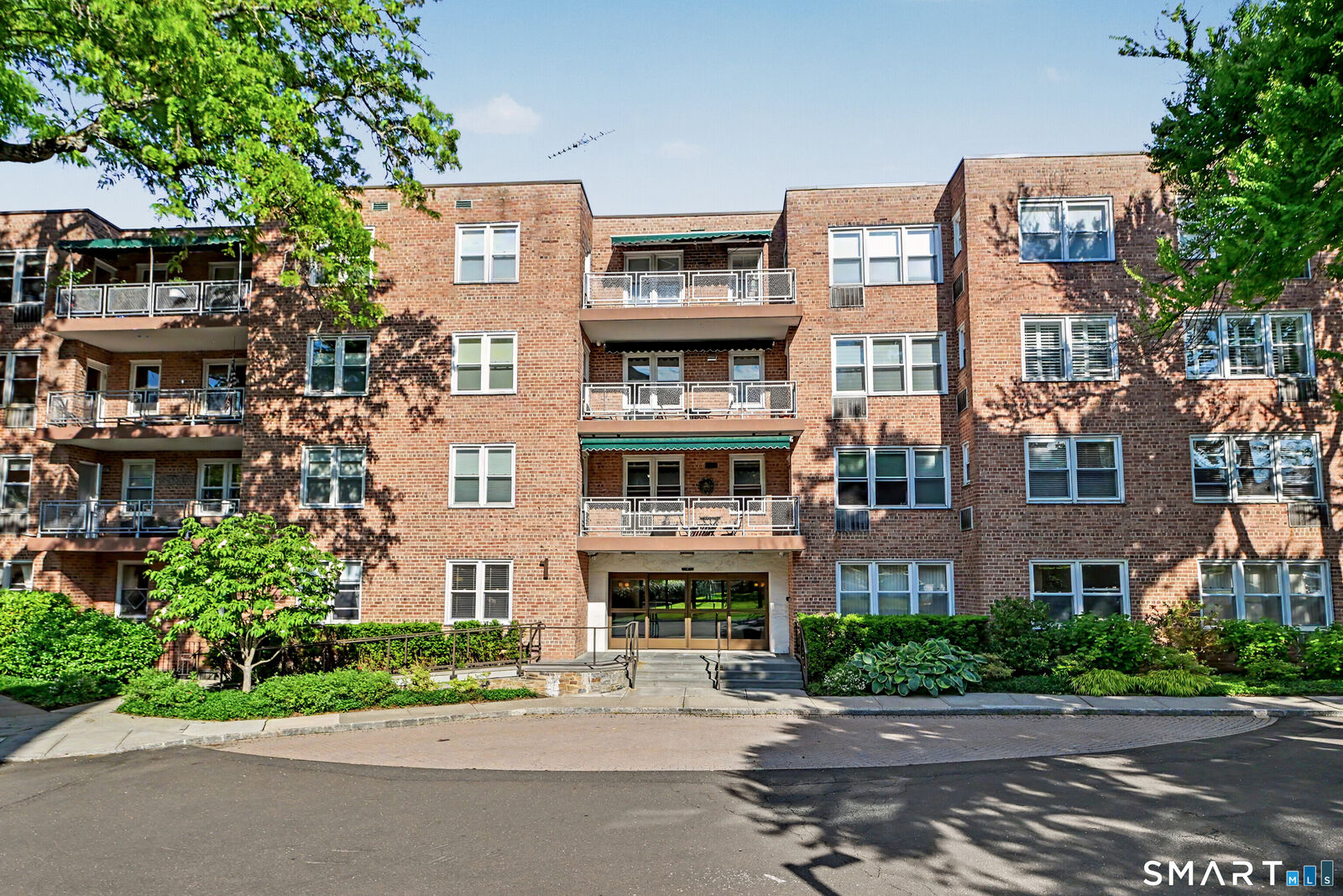 Property Photo:  1 Putnam Hill  CT 06830 