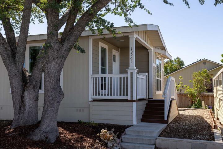 Property Photo:  10968 Las Casitas  CA 93422 