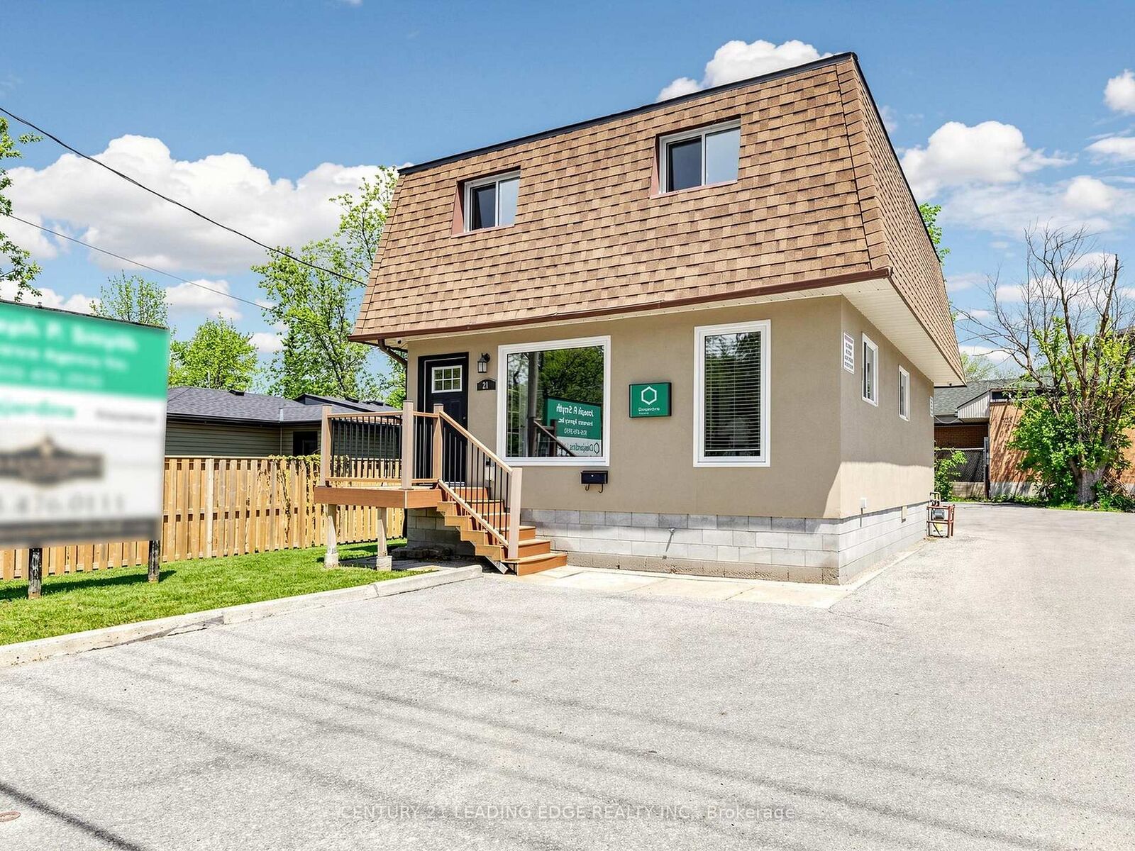 Property Photo:  21 Metro Road S  ON L4P 1V7 