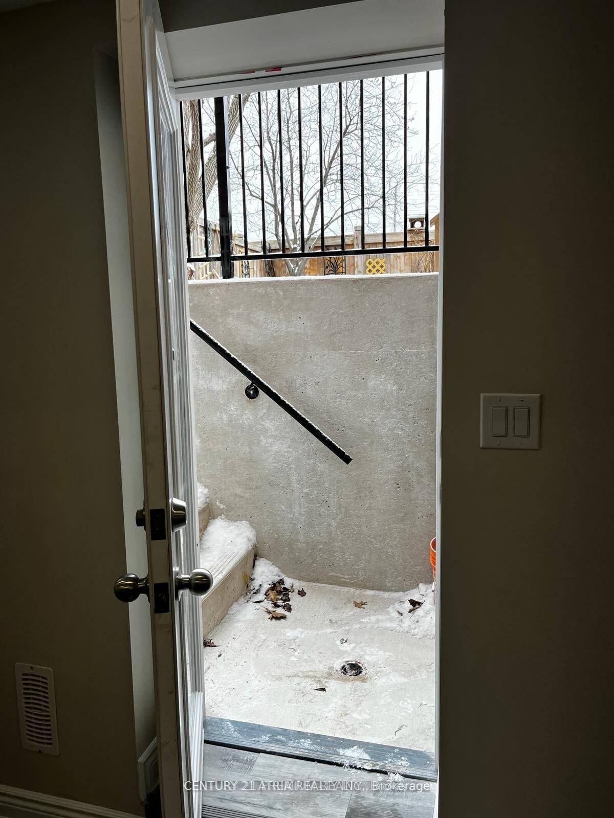 Property Photo: 309 Alexander Crescent NE ON L9T 7C4