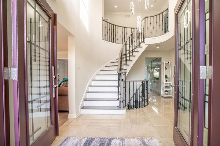 Property Photo: 1800 Tattersall Way ON L5M 3H7