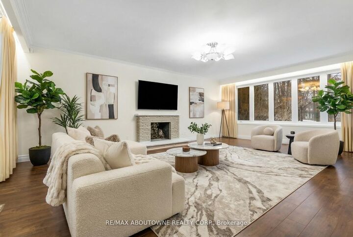 Property Photo: 145 Wolfdale Avenue ON L6L 4R9