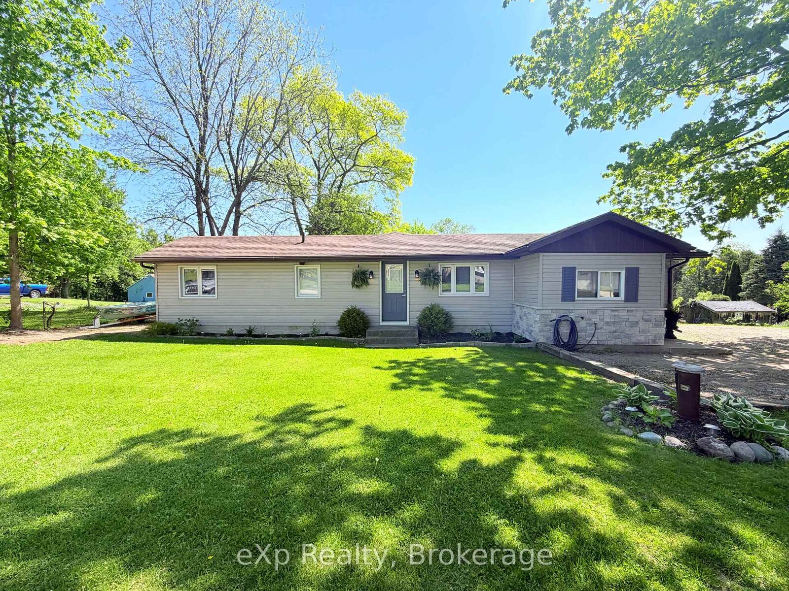 Property Photo: 12 Union Street N ON N0G 2V0