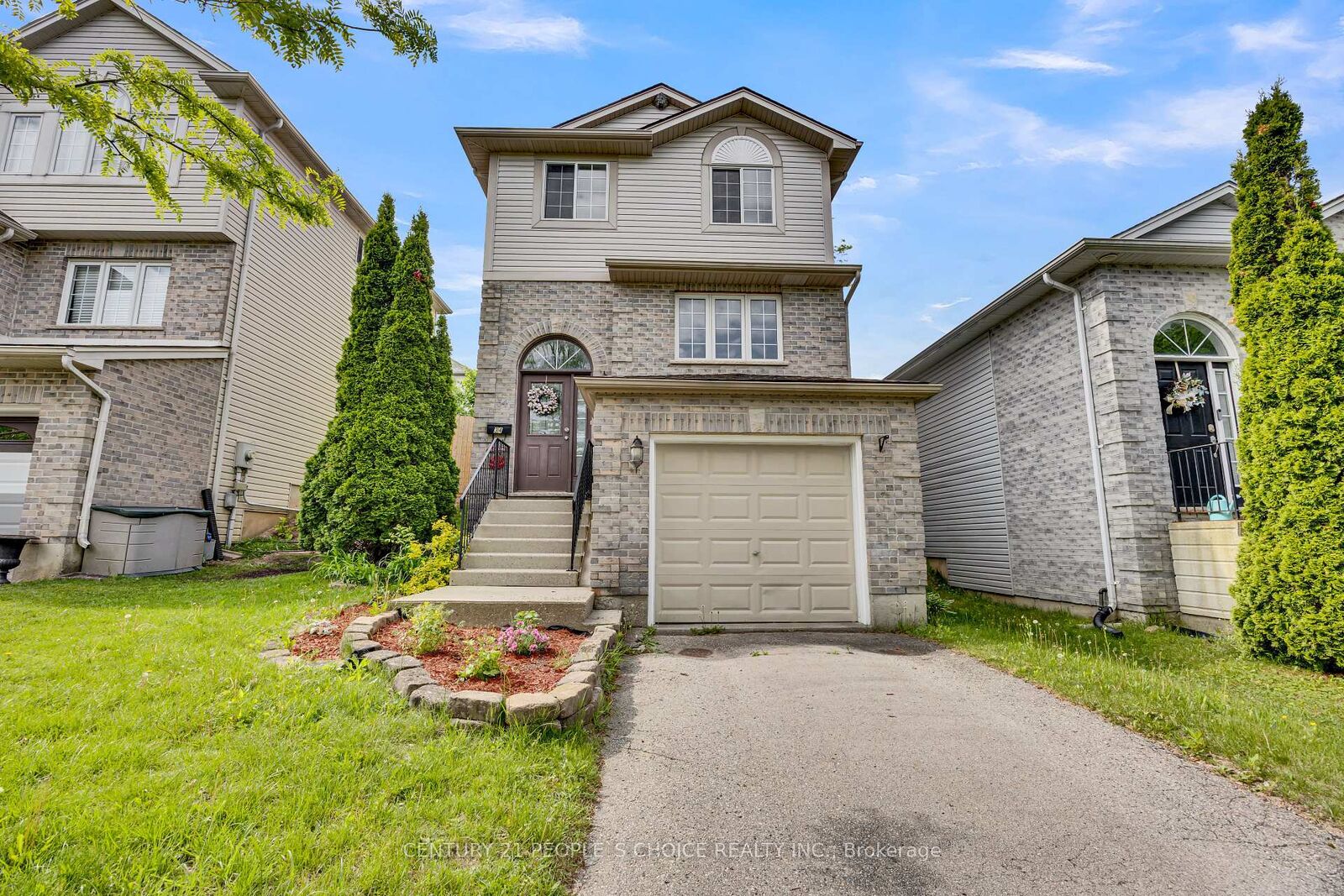 Property Photo: 34 Phair Crescent ON N5Z 5B5