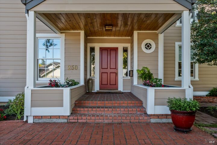 Property Photo:  250 N Hope Street  CA 95482 