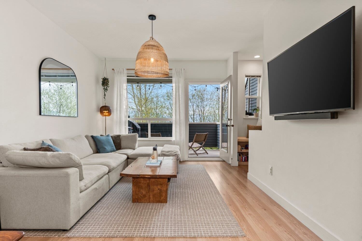 Property Photo: 47315 Sylvan Drive 2 BC V2R 0S7