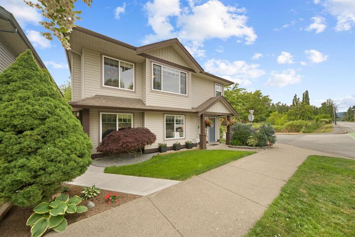 Property Photo: 11597 240 Street BC V2W 1A3