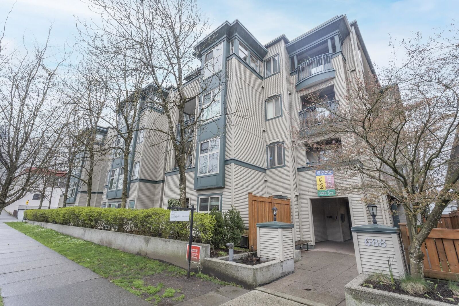Property Photo:  688 E 16th Avenue 104  BC V5T 2V4 