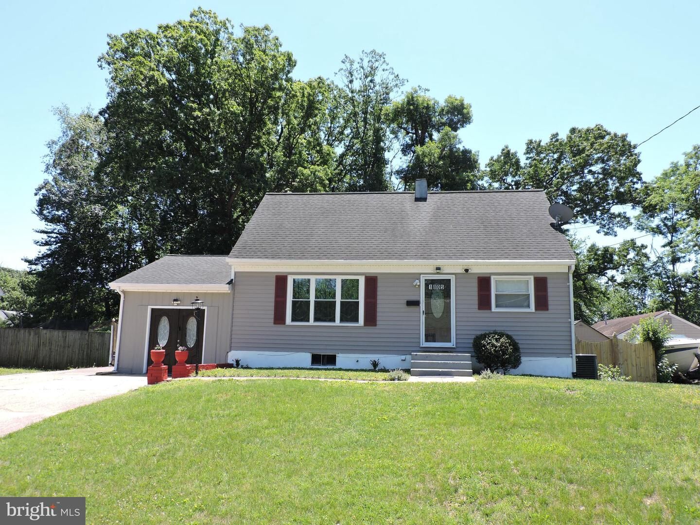 Property Photo: 1805 Warren Drive VA 22191