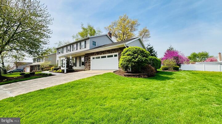 Property Photo:  831 Ridgewood Drive  PA 17050 