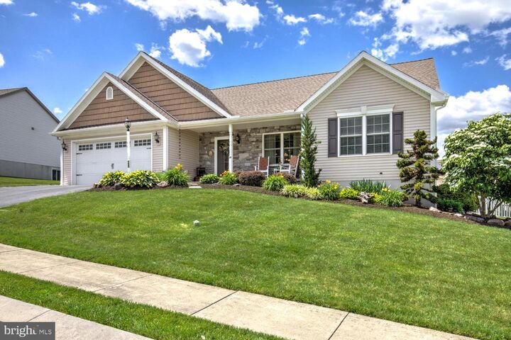 Property Photo:  28 Gentle Drive  PA 17581 