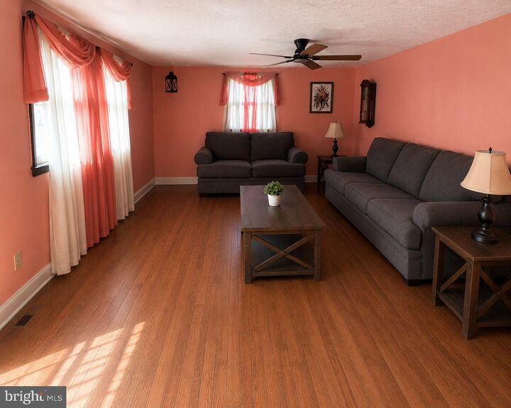 Property Photo:  1435 Canal Road Ext  PA 17345 