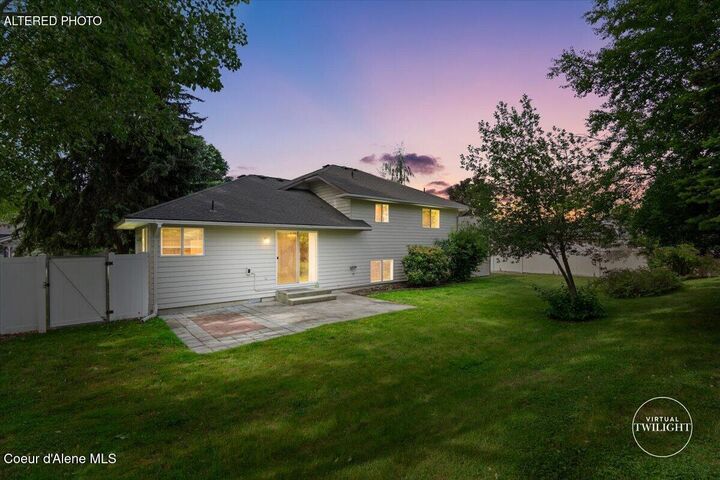 Property Photo:  673 E Cloverleaf Dr  ID 83835 
