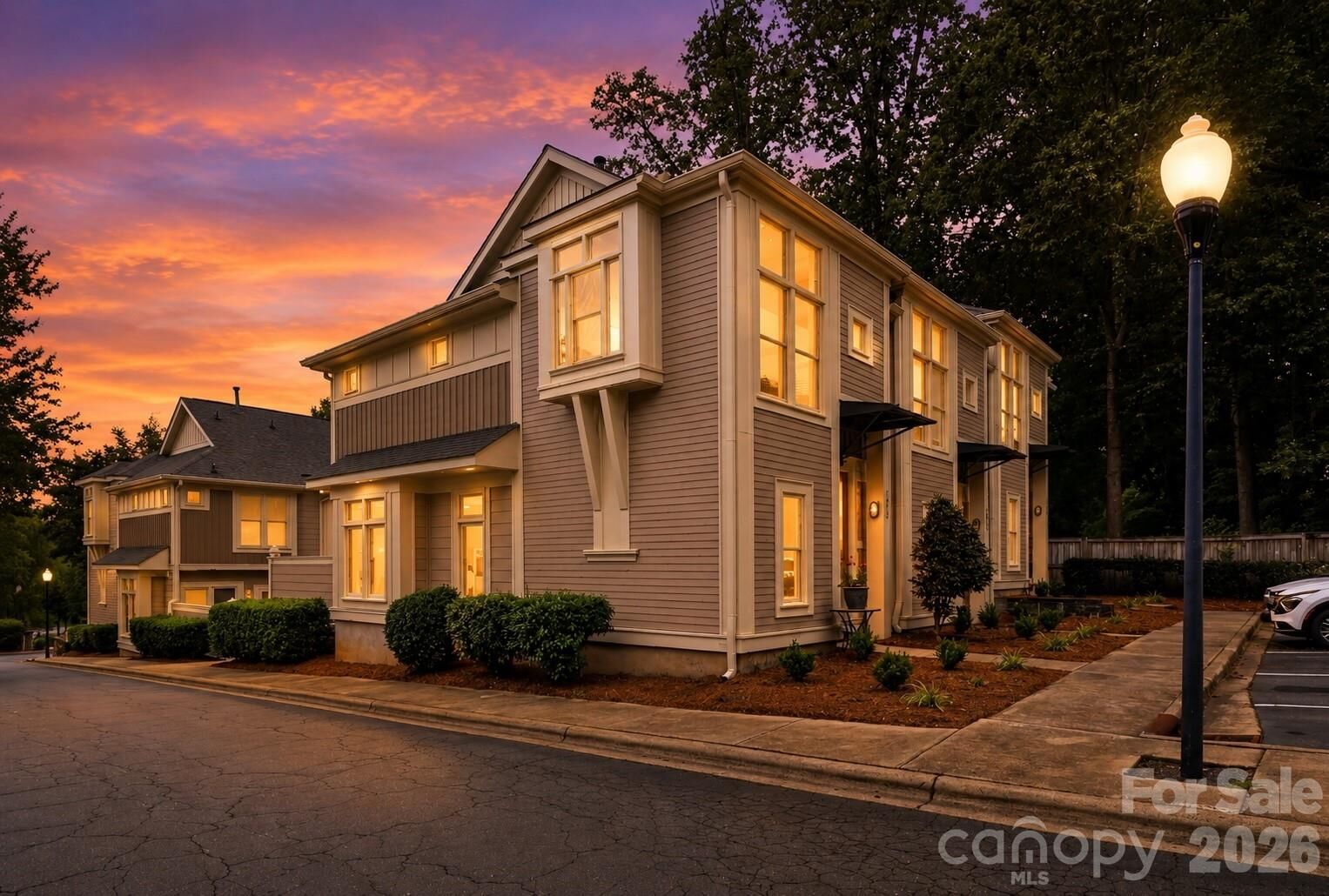 Property Photo: 1073 Park West Drive NC 28209
