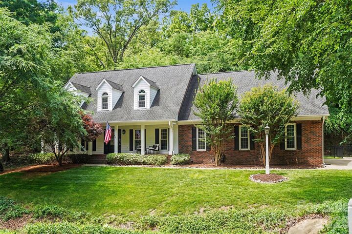 Property Photo:  6128 Lake Providence Lane  NC 28277 