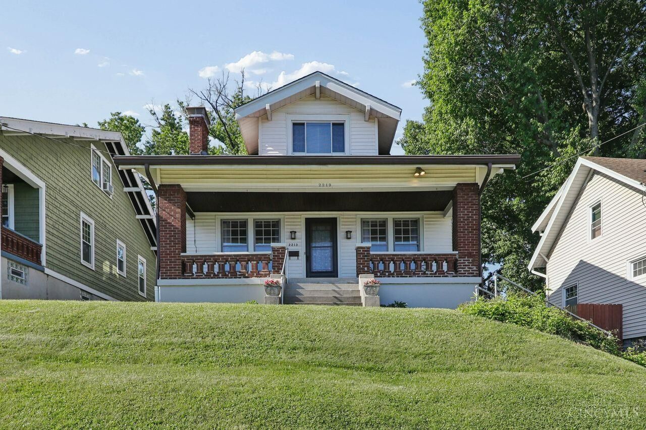 Property Photo:  2213 Quatman Avenue  OH 45212 