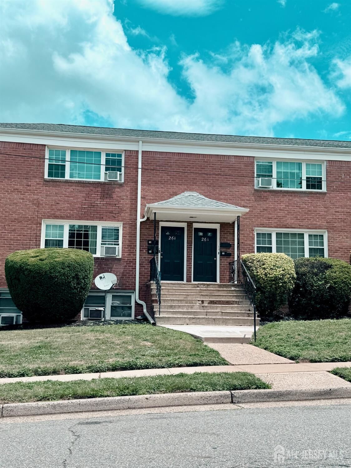 Property Photo:  260 Loring Avenue 3B  NJ 08817 