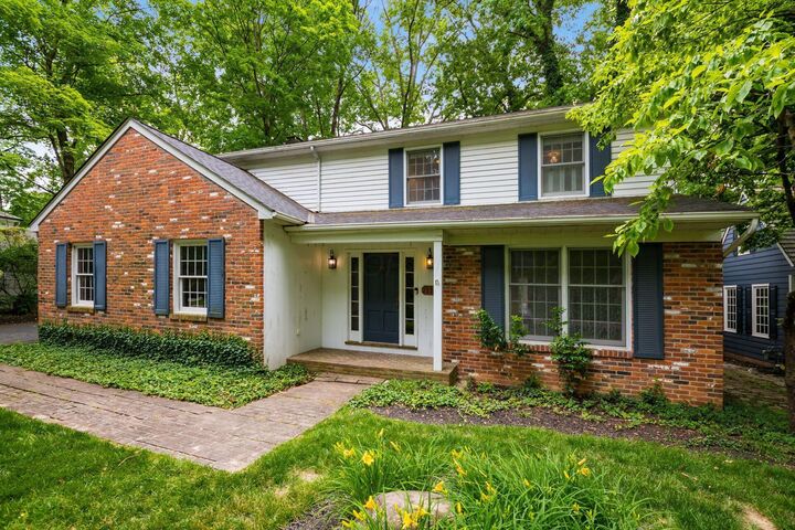 Property Photo:  2357 Dorset Road  OH 43221 