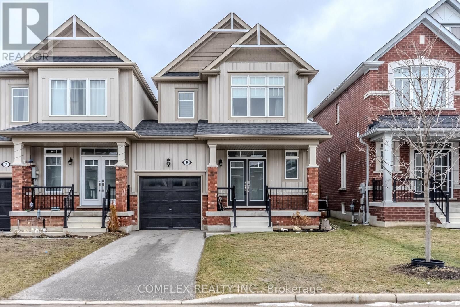 Property Photo:  9 Barfoot Street  ON L9Y 3Y7 