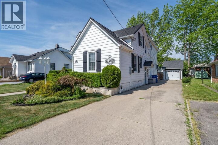 Photo de la propriété:  320 Camp Street  ON N8A 4B3 
