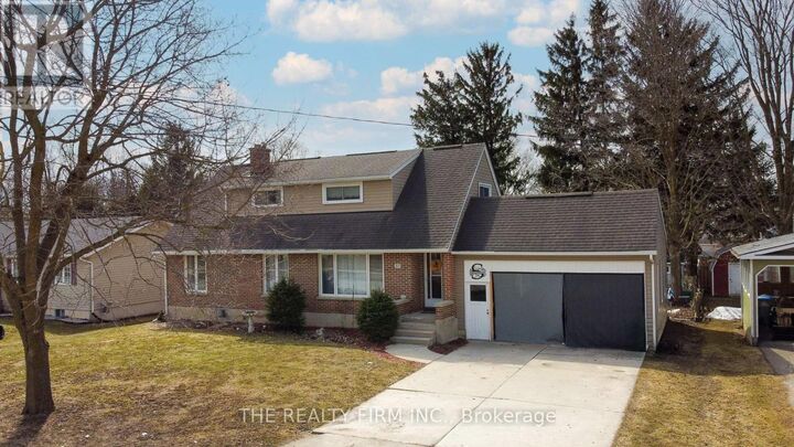 Property Photo:  80 Princess Street West  ON N0M 1L0 