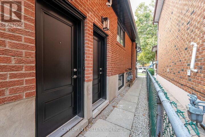 Property Photo:  31 Mariposa Avenue C  ON M6N 4A1 