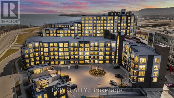 Property Photo:  10 Concord Place 209  ON L3M 0G6 