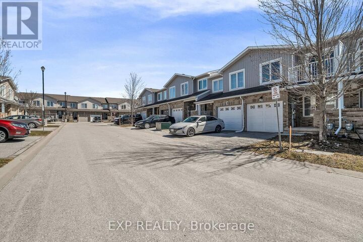 Property Photo:  75 Prince William Way 6  ON L4M 0A1 