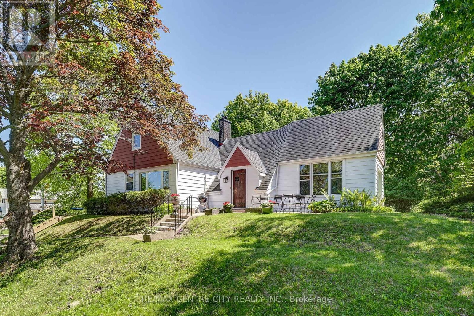 Property Photo: 4491 East Road ON N5L 1A7