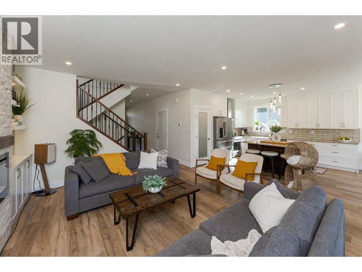 Property Photo:  3367 Munro Way  BC V2N 0K1 