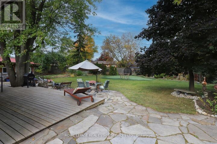 Property Photo:  167 Oliver Place  ON L6H 1K9 