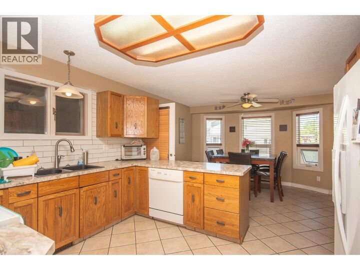 Property Photo: 1704 Cedarwood Court BC V1G 4L8