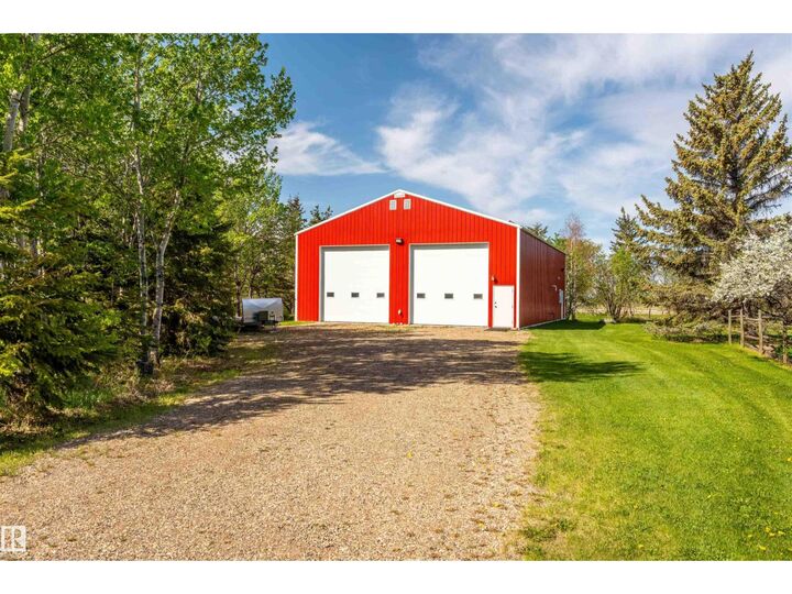 Photo de la propriété:  44532 Twp Rd 613  AB T9N 2G3 