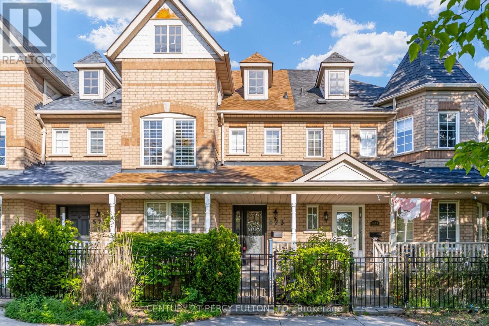 Photo de la propriété:  523 Church Street North  ON L1T 4B8 