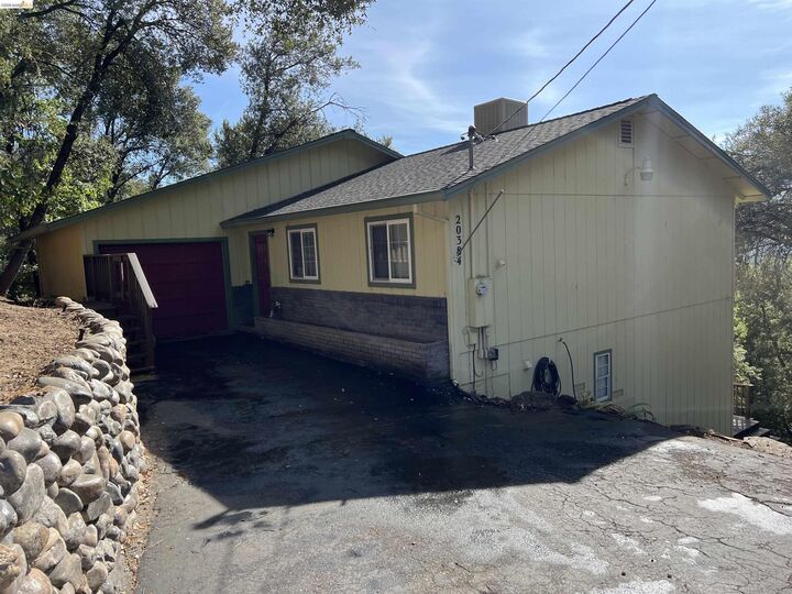 Property Photo:  20384 Canyonview Dr  CA 95479 