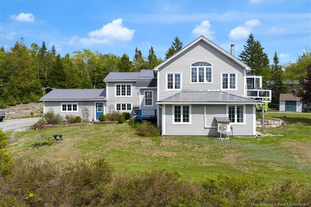 Property Photo:  86 Southridge Road  NB E2S 1C5 
