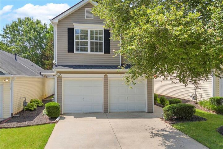 Property Photo: 5520 Mountain Top Place GA 30041