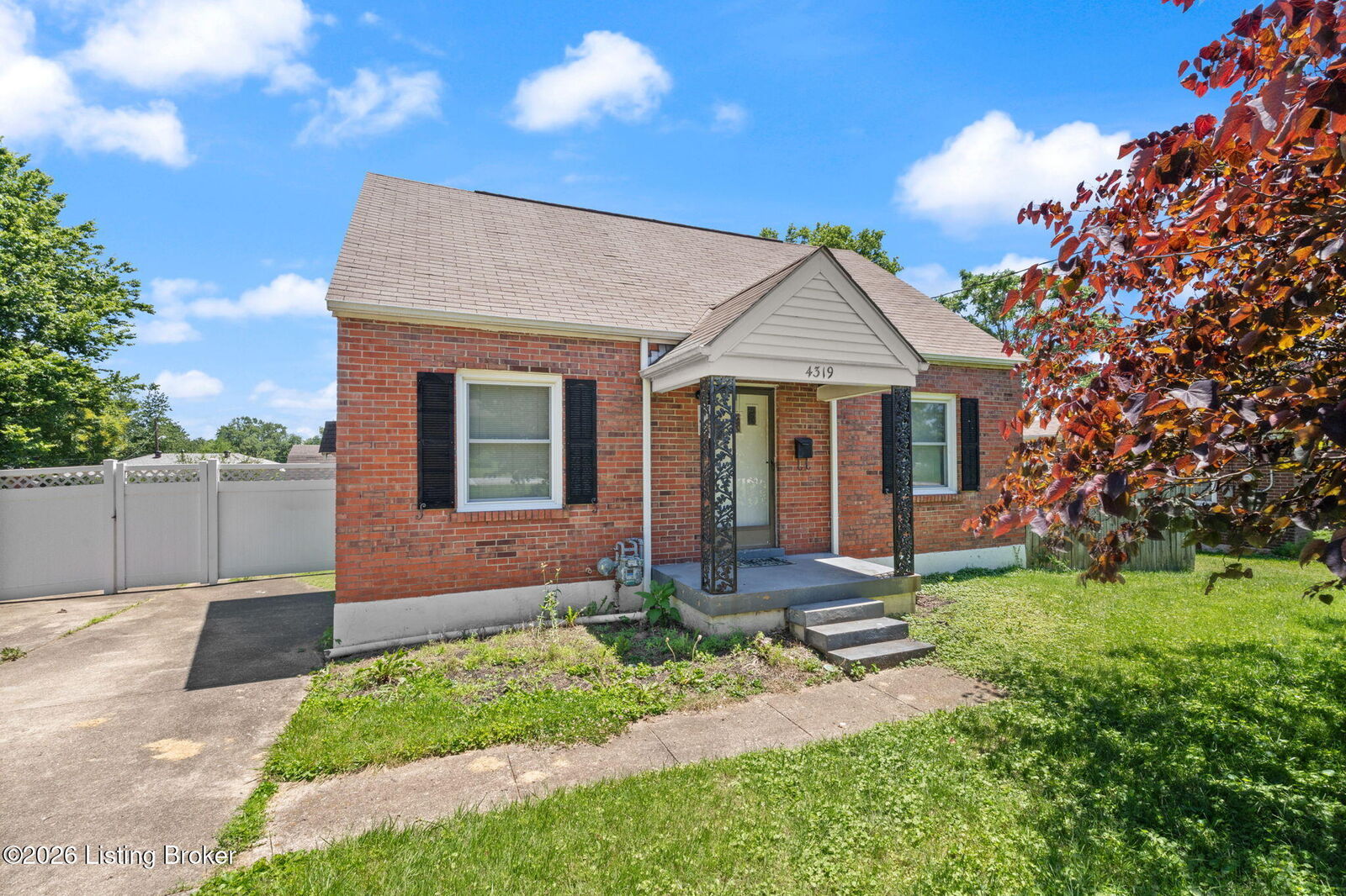 Property Photo:  4319 Milldaun Rd  KY 40213 