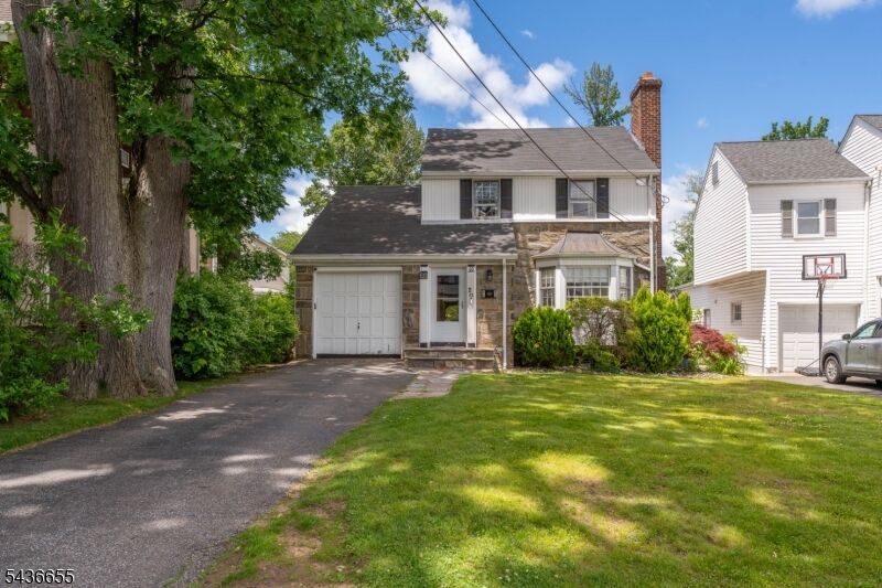 Property Photo:  60 Summit Rd  NJ 07208 