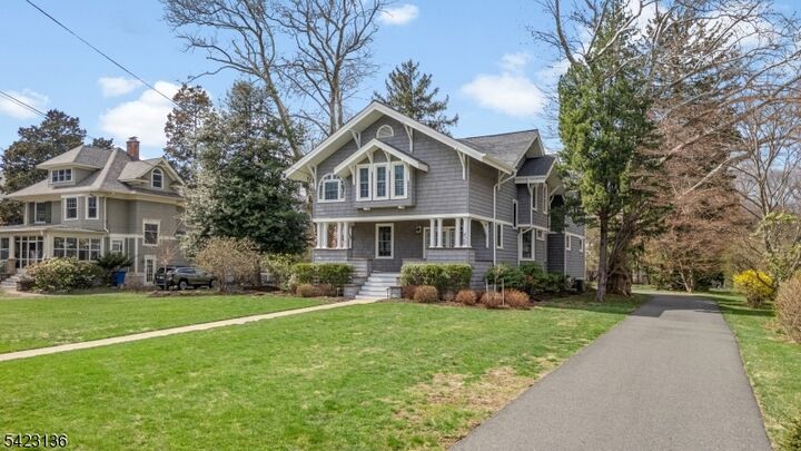 Property Photo: 420 Mountainview Ter NJ 08812