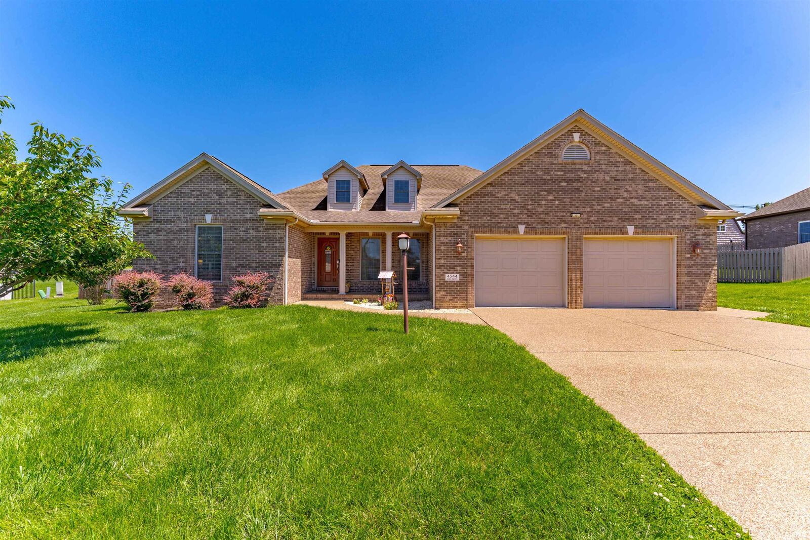 Property Photo:  4544 Elm Drive  IN 47630-2771 
