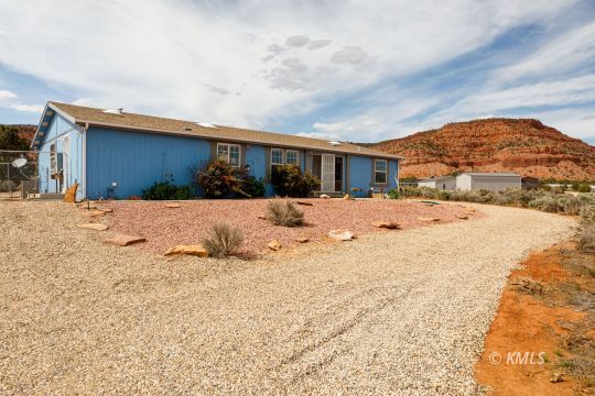 Property Photo:  1055 S Red Hills Ave  UT 84741 