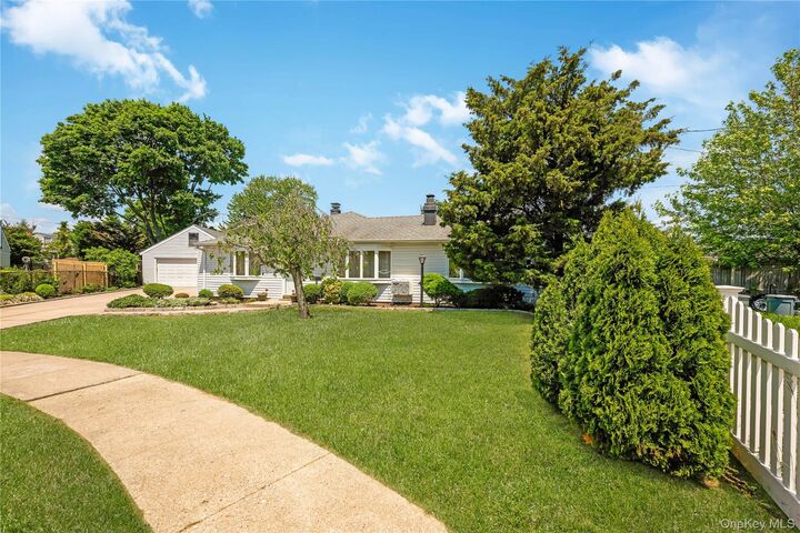 Property Photo:  2316 Poe Court  NY 11783 