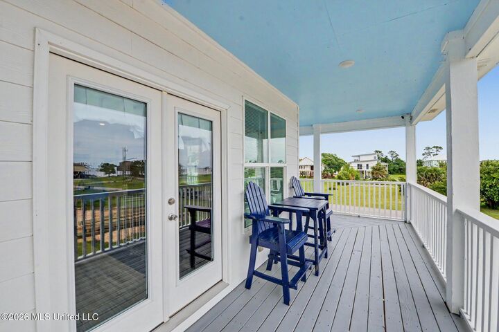 Property Photo:  304 S Seashore Avenue  MS 39560 